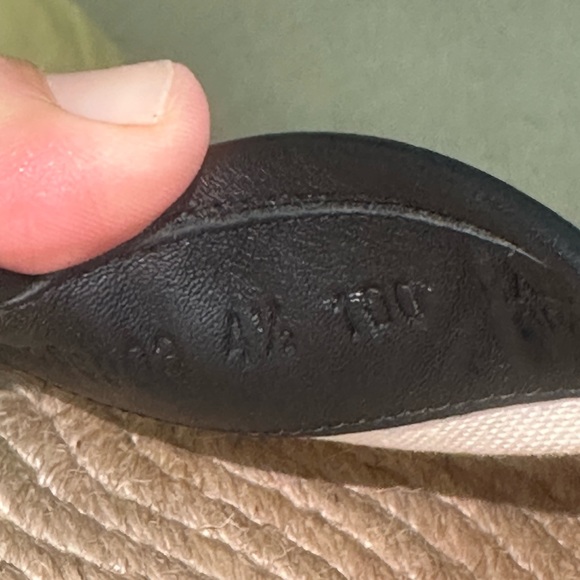 Gucci shoes size 8US, I just wore them out 3 times their on perfect condition - Picture 14 of 14